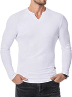 Cuello en V Alvin de André Ferran, camiseta negra de manga larga con textura acanalada.