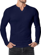 Cuello en V Alvin de André Ferran, camiseta negra de manga larga con textura acanalada.