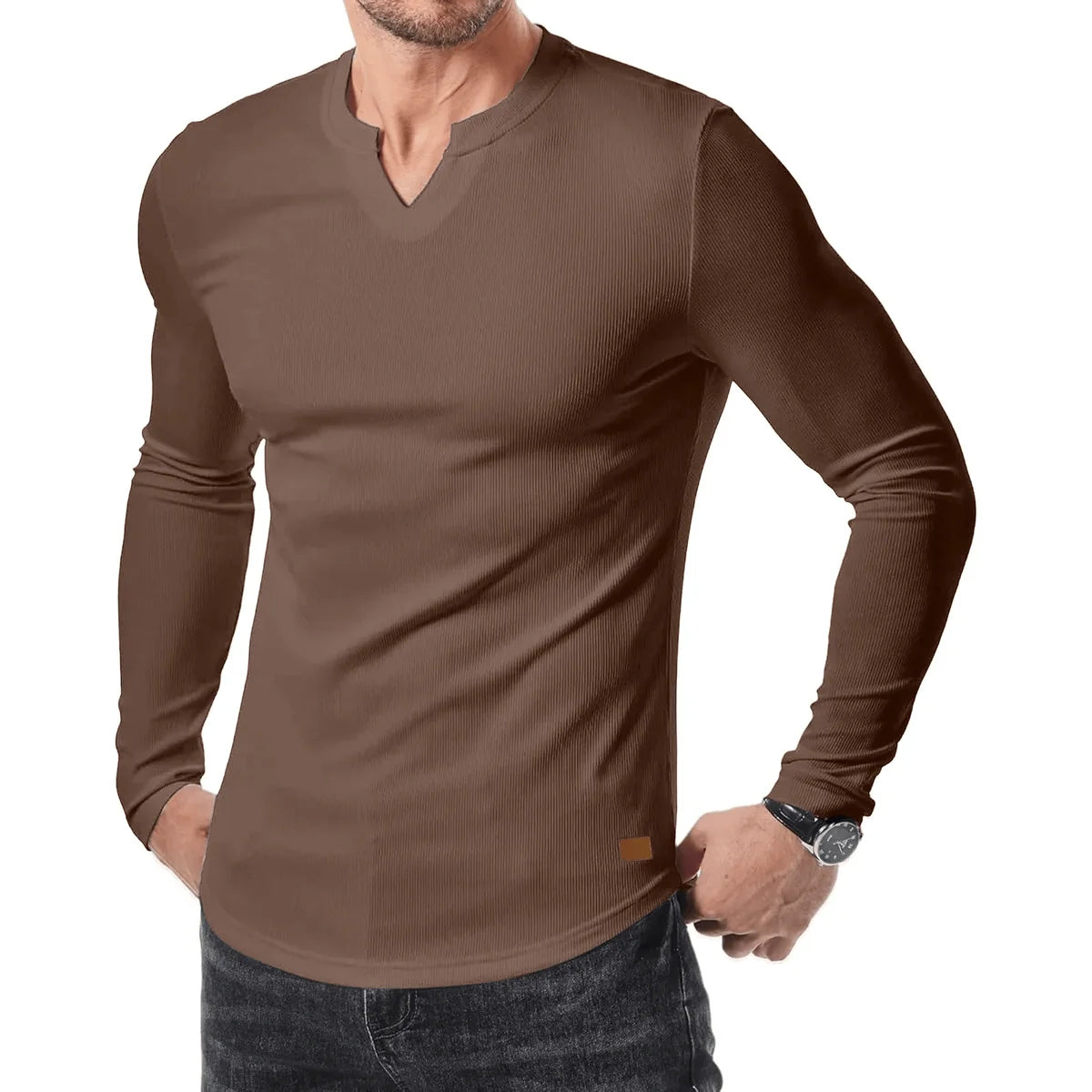 Cuello en V Alvin de André Ferran, camiseta negra de manga larga con textura acanalada.